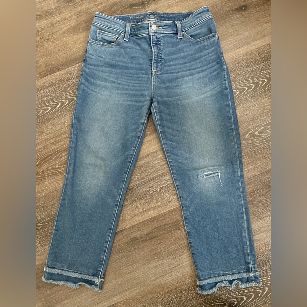 Chico’s so slimming girlfriend, slim, leg crop jeans  Size US-8.  Chico’s 1
